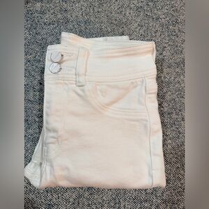 KanCan Signature Women's Bright White Skinny Jeans size 24 Like new